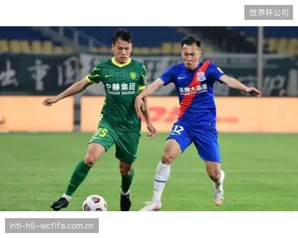 中超外援在战术犯规中扮演重要角色，成为各队战术棋盘的棋子。